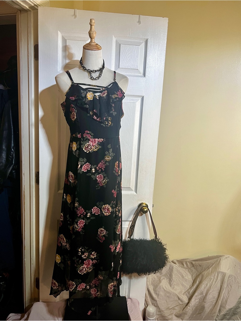 New‎ Almost Famous Wms Black Moody Floral Fairy Grunge Y2K  Asymmetric  Dress L